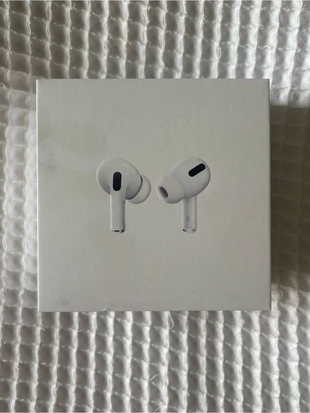 AirPods Pro (1st Gen) with MagSafe Charging Case